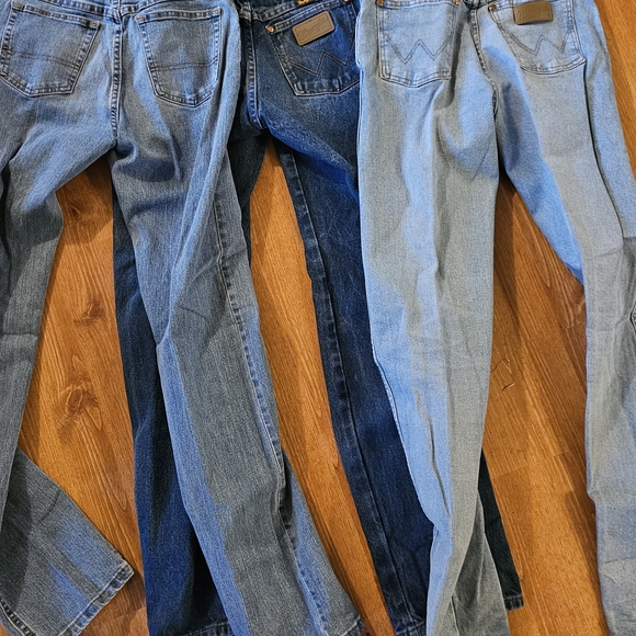 WRANGLER Men's Blue Jeans Collection of 3